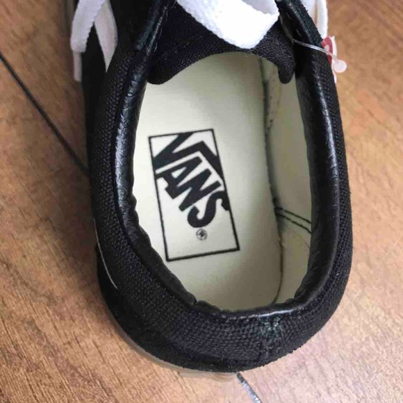 VANS Old Skool Gumsole Black White Kid’s AUTHENTIC - Picture 8 of 8